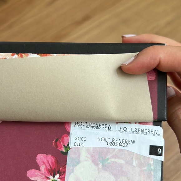 ❌SOLD❌ AUTHENTIC GUCCI BLOOM SLIDES - Picture 8 of 8